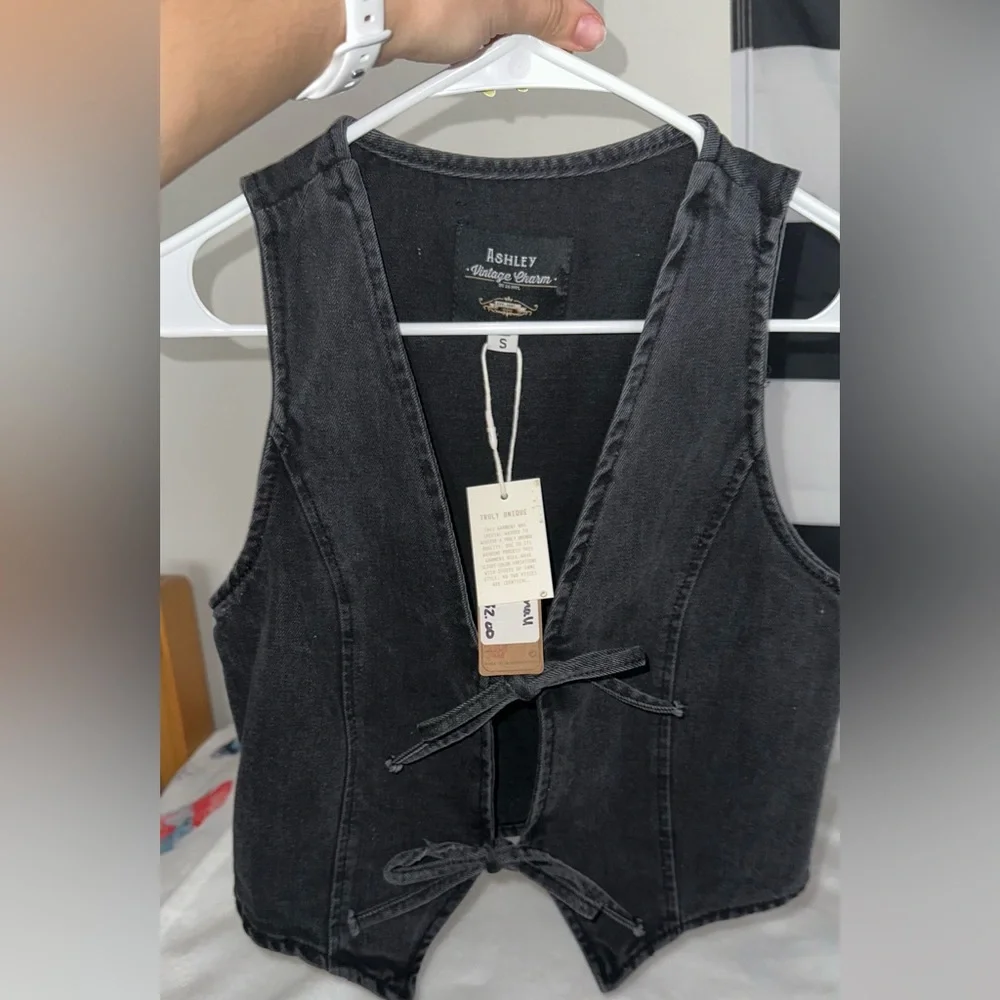 Black Denim Vest with Bow Ties (Ashley Vintage Charm) - Picture 6 of 6